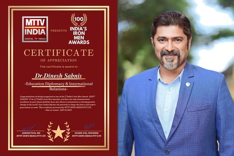 Dr. Dinesh Sabnis is conferred with the award of Education Diplomacy and International Relations Leader Of The Year 2023 | India’s Iron Men Award 2023