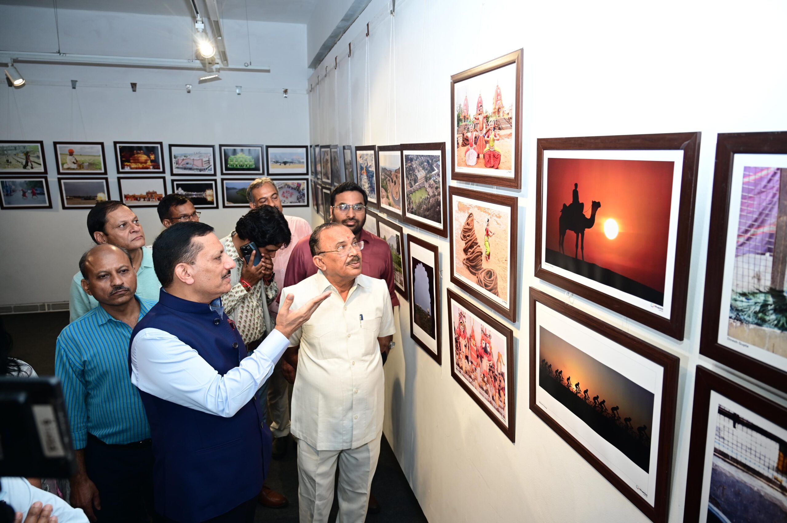 राजस्थान में इंटरनेशनल नज़र फोटो एग्जीबिशन का उद्घाटन: 650 तस्वीरों के अद्भुत कलेक्शन ने मोहा सबका मन